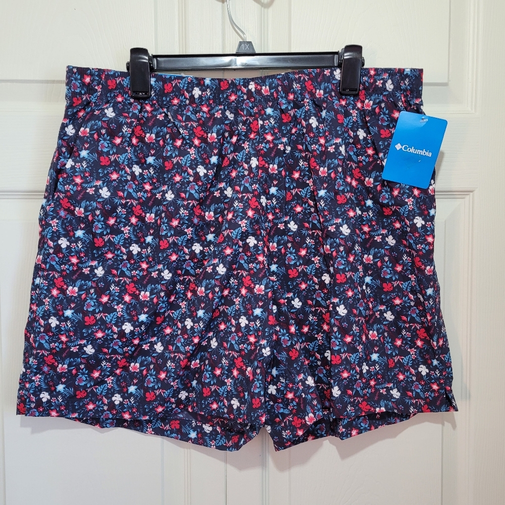 NWT Floral Women's Shorts - Blue and Red 1X